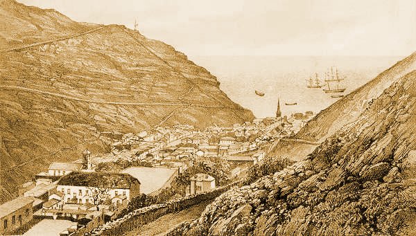 Jamestown et route sur Ladder Hill